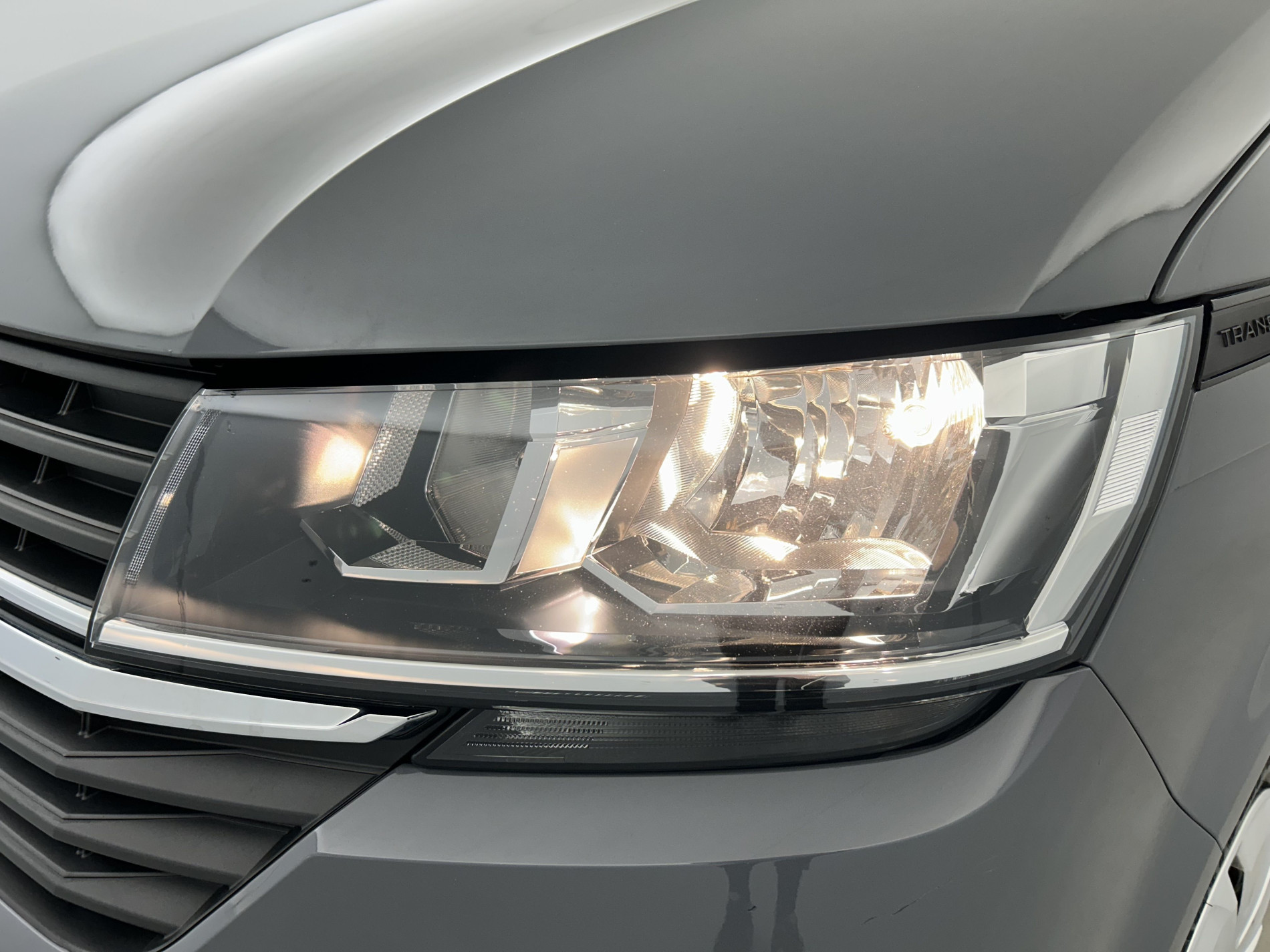 Vente en ligne Volkswagen Transporter 2.8T L1H1 2.0 TDI 150ch Business DSG7 + Caméra de recul + GPS au prix de 34 990 €