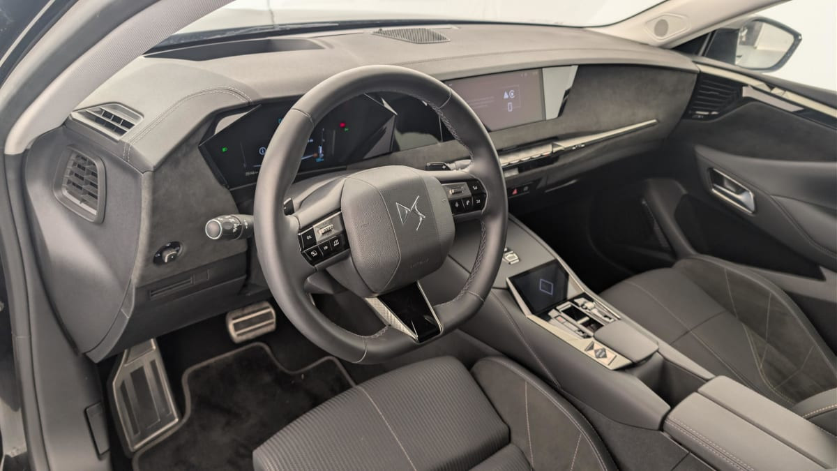 Vente en ligne Ds DS4 Hybride 145 e-DCT6 Etoile - Alcantara au prix de 26 450 €