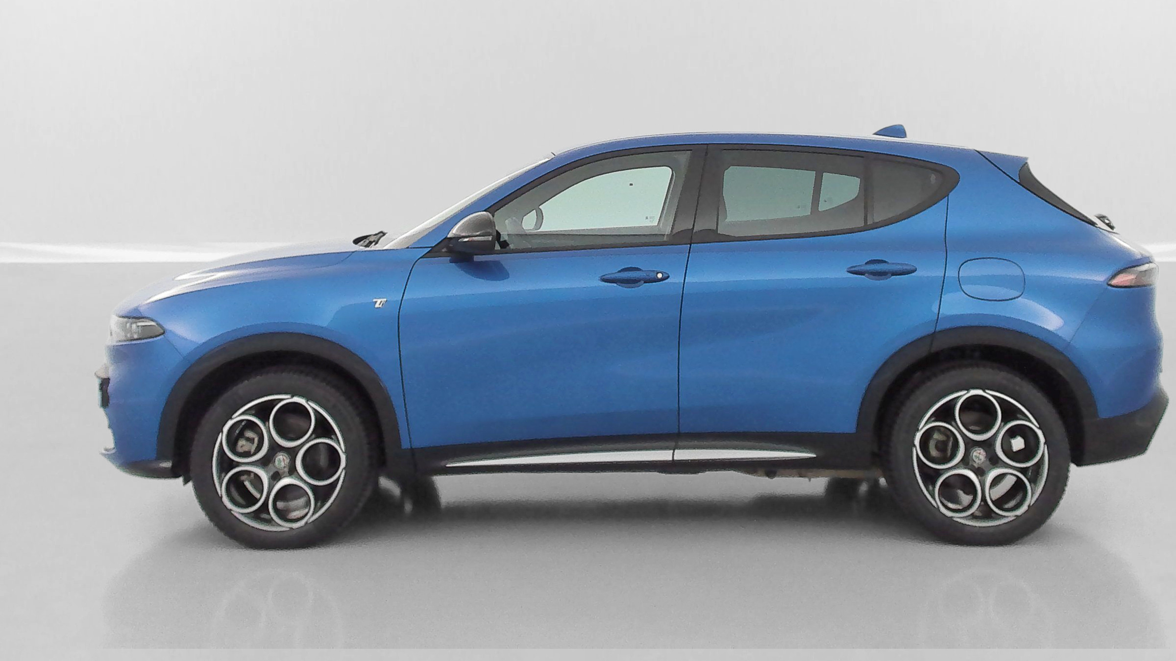 Vente en ligne Alfa Romeo Tonale TONALE 1.3 Hybride Rechargeable PHEV 280ch AT6 Ti au prix de 27 400 €