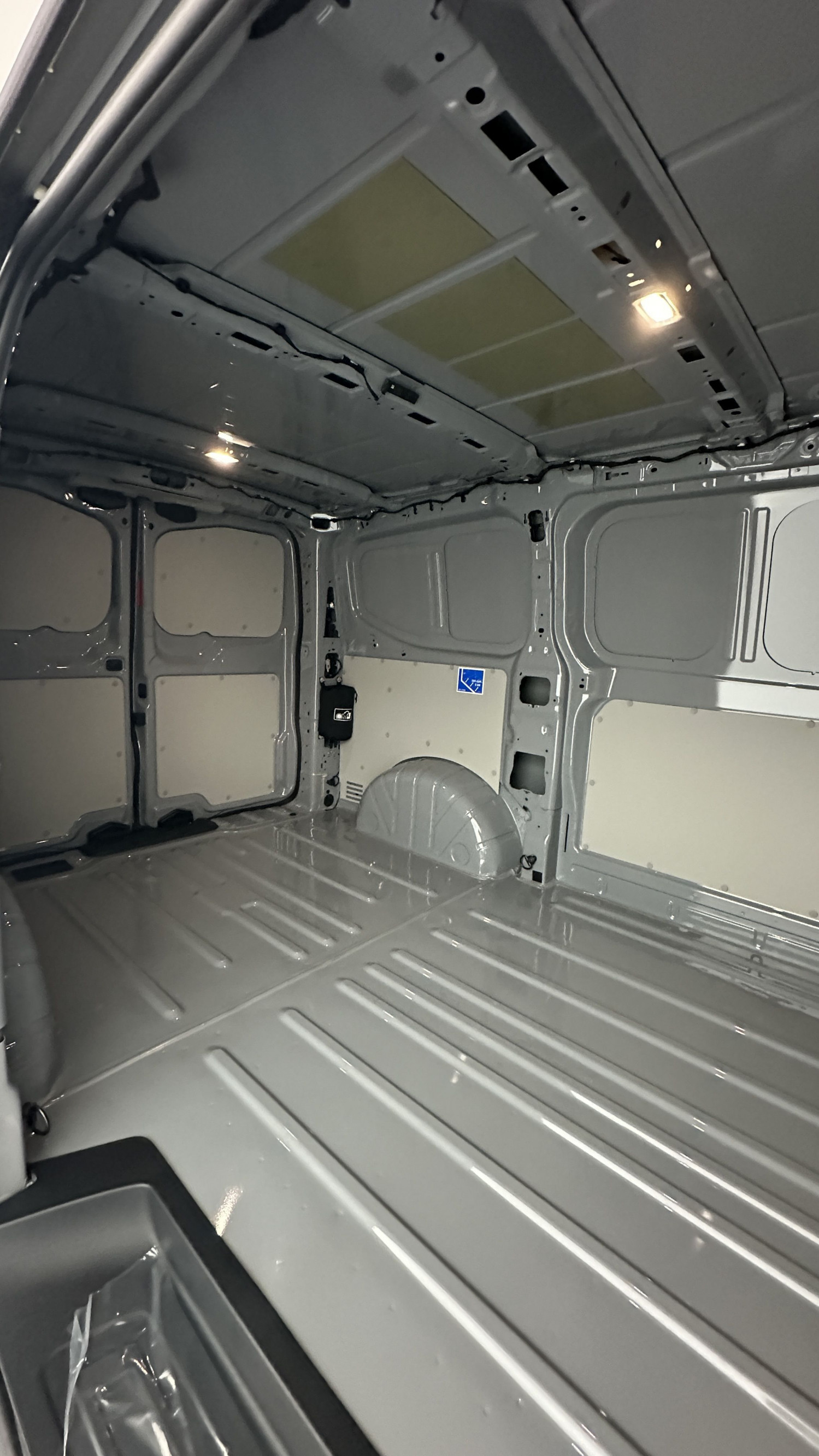 Vente en ligne Volkswagen Transporter TRANSPORTER T7 Van L1 2.0 TDI 150ch Business BVA8 au prix de 40 980 €