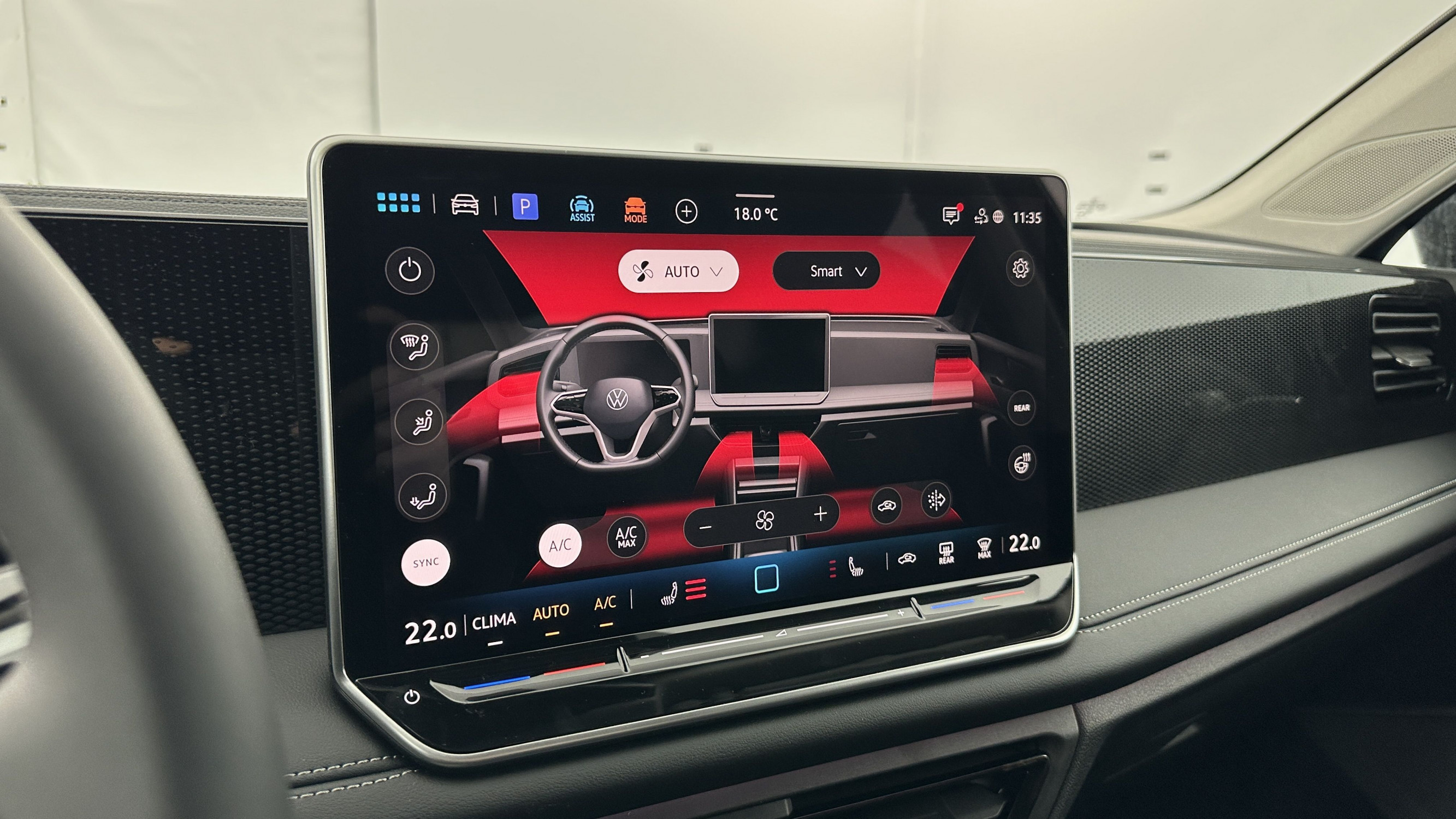 Vente en ligne Volkswagen Tiguan TIGUAN III 1.5 eTSI 150ch Life Plus DSG7 au prix de 38 510 €