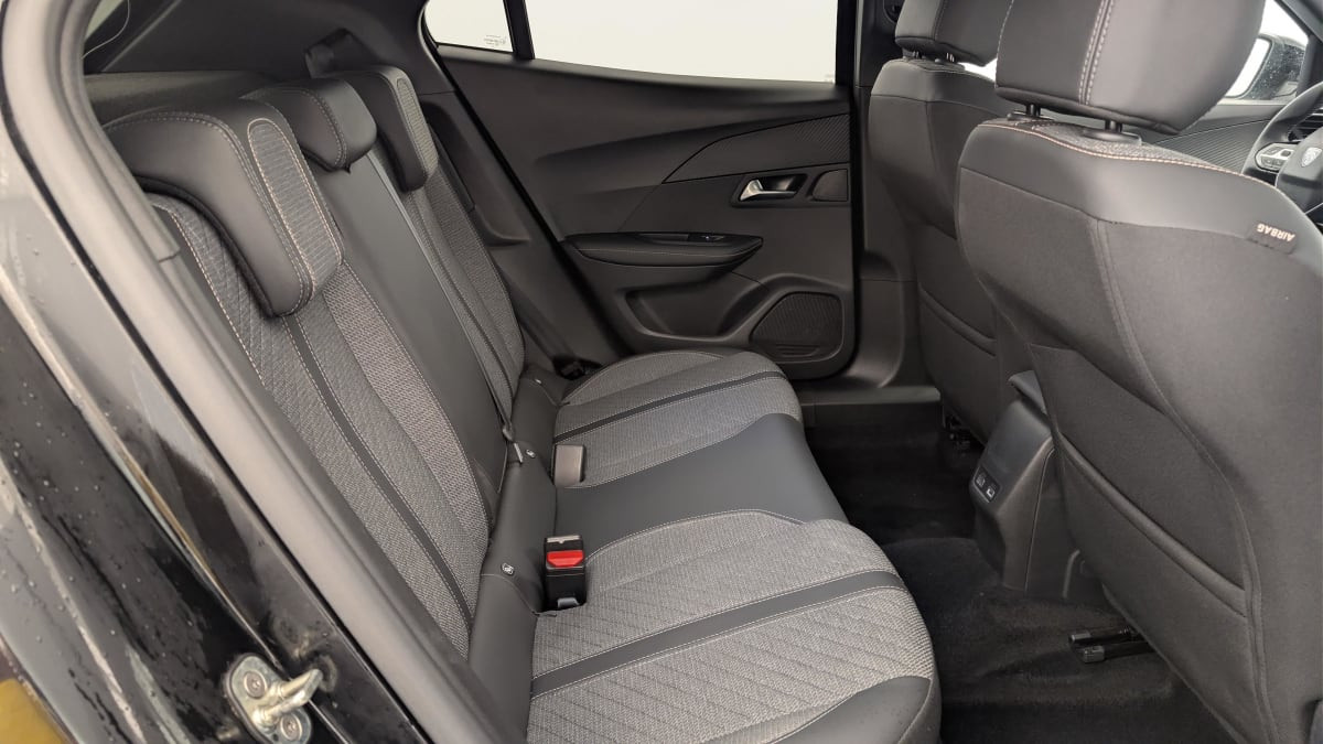 Vente en ligne Peugeot 2008 50 kWh 136 ch Allure au prix de 24 390 €