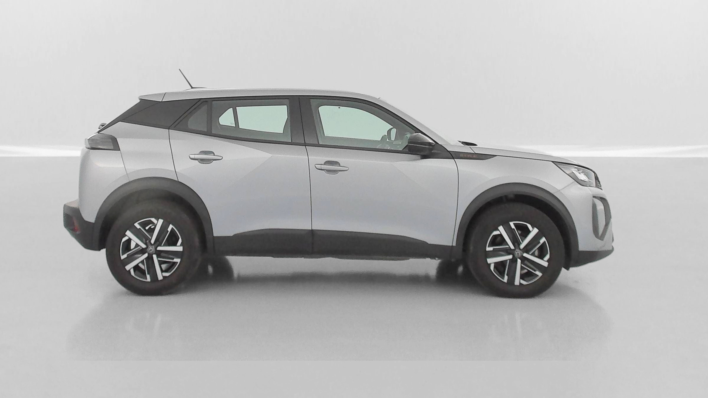 Vente en ligne Peugeot 2008 2008 II 1.2 Hybrid 145ch Style e-DCS6 au prix de 24 800 €