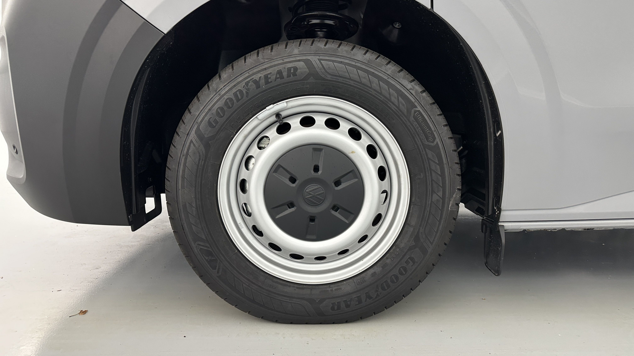 Vente en ligne Volkswagen Transporter TRANSPORTER T7 Van L1 2.0 TDI 150ch Business BVA8 au prix de 40 980 €