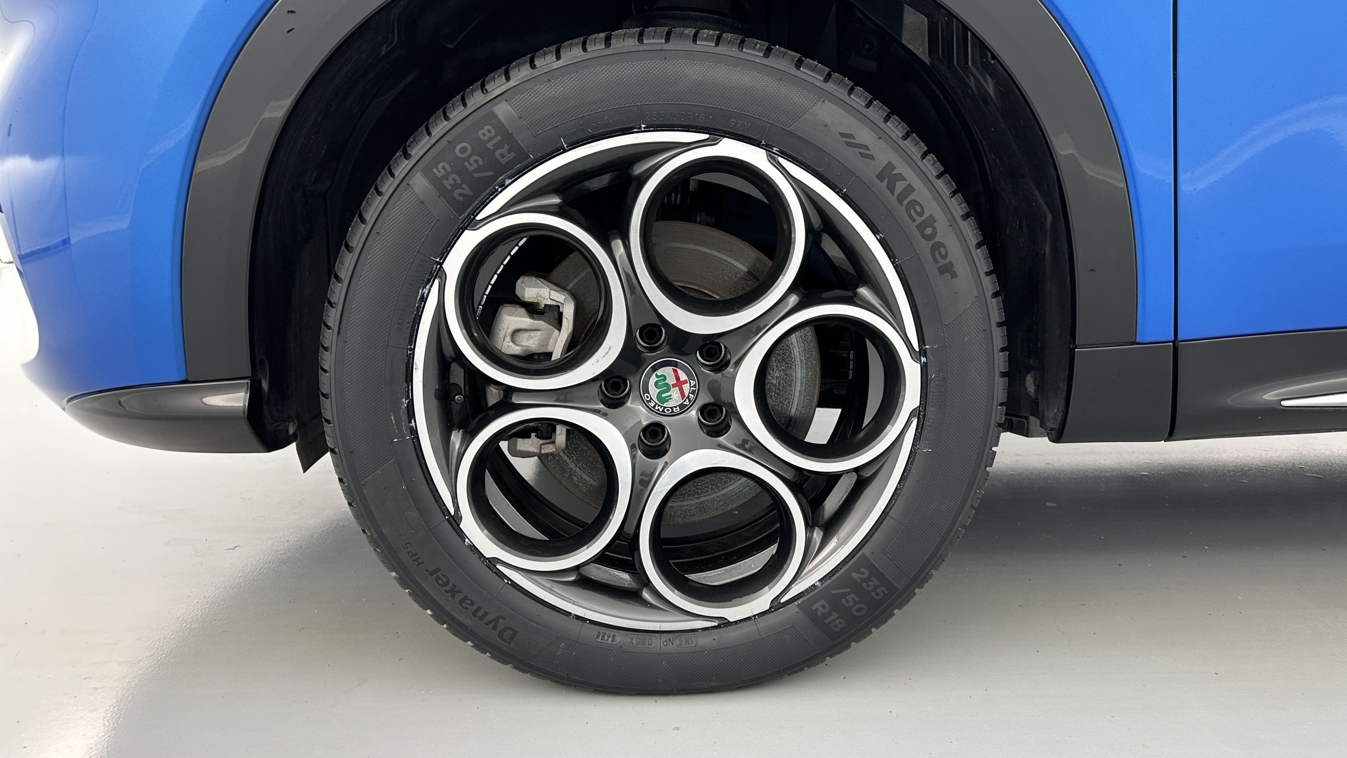Vente en ligne Alfa Romeo Tonale TONALE 1.3 Hybride Rechargeable PHEV 280ch AT6 Ti au prix de 27 400 €