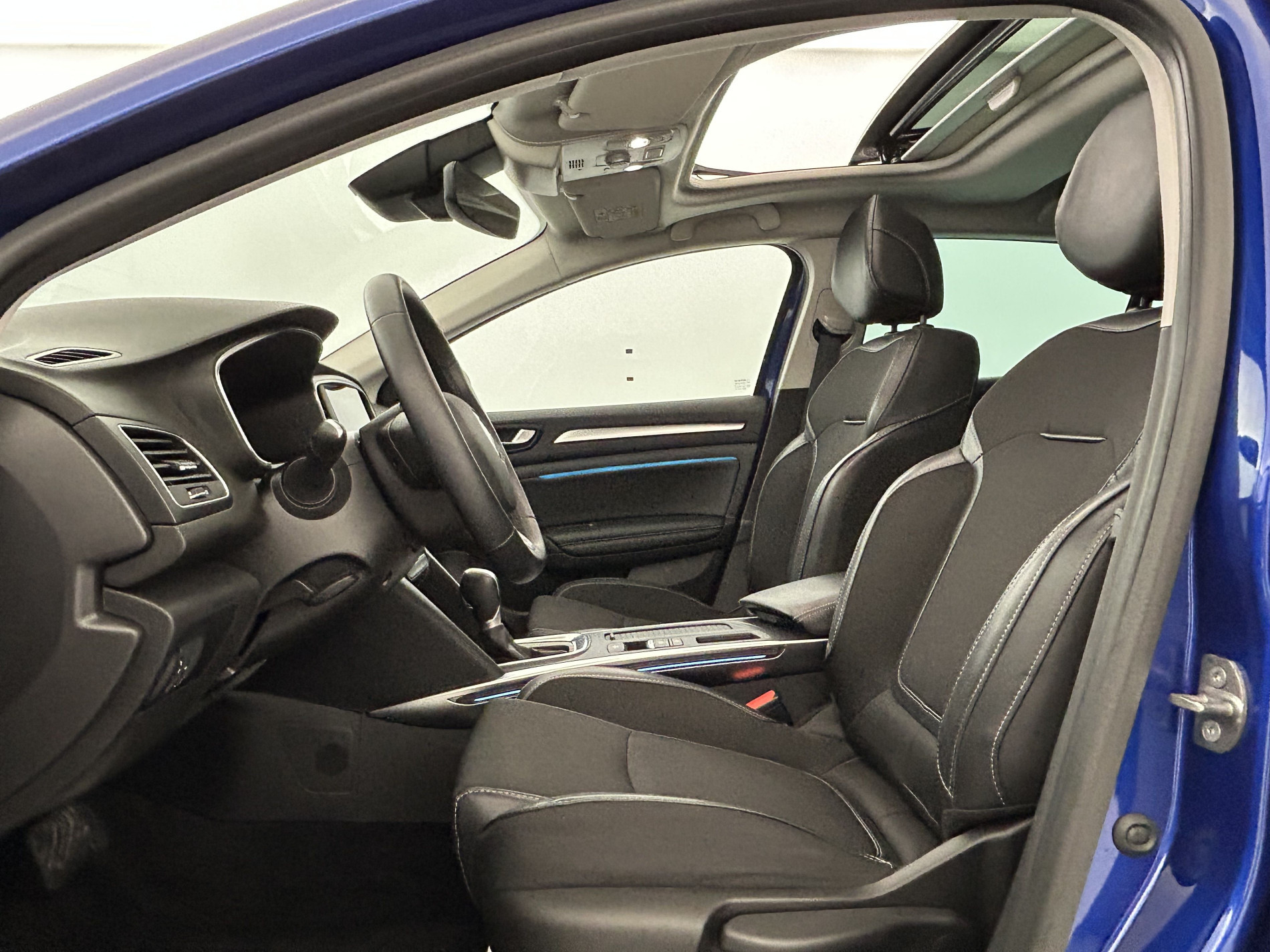 Vente en ligne Renault Megane 1.5 Blue dCi 115ch Techno EDC + Toit ouvrant au prix de 19 790 €