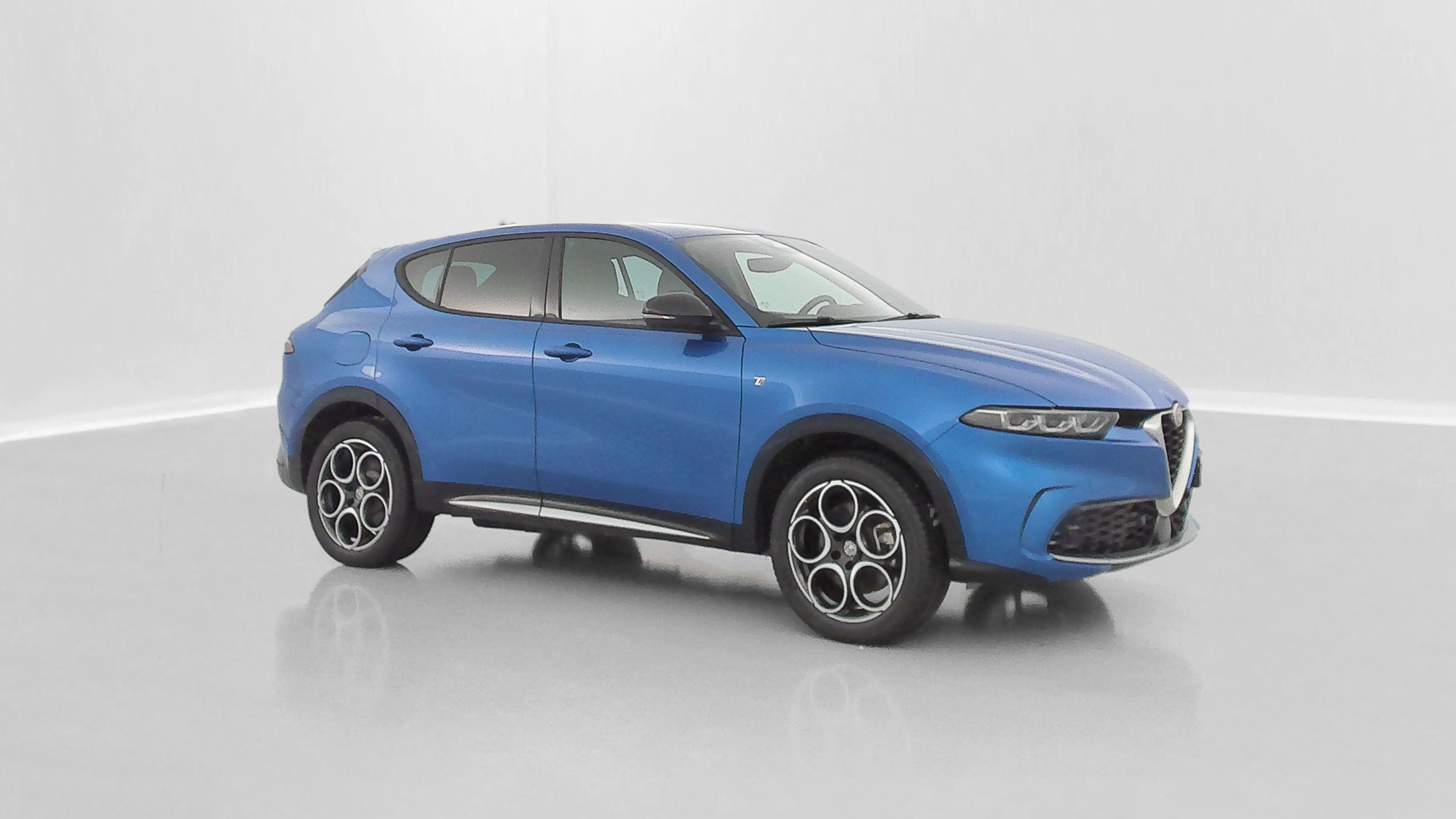Vente en ligne Alfa Romeo Tonale TONALE 1.3 Hybride Rechargeable PHEV 280ch AT6 Ti au prix de 27 400 €
