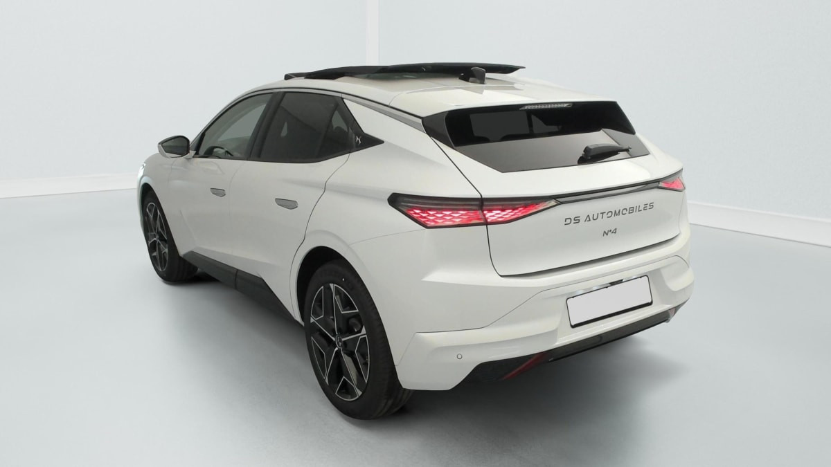 Vente en ligne Ds DS4 Hybride 145 e-DCT6 Etoile - Alcantara au prix de 33 240 €