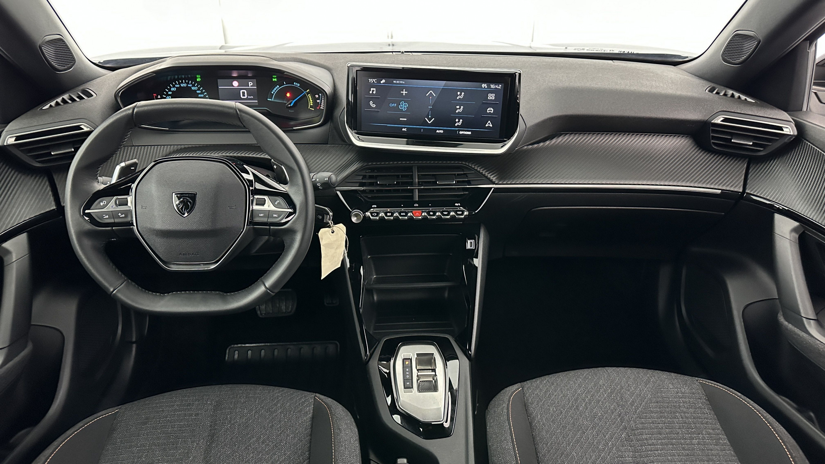 Vente en ligne Peugeot 2008 2008 II 1.2 Hybrid 145ch Style e-DCS6 au prix de 24 800 €