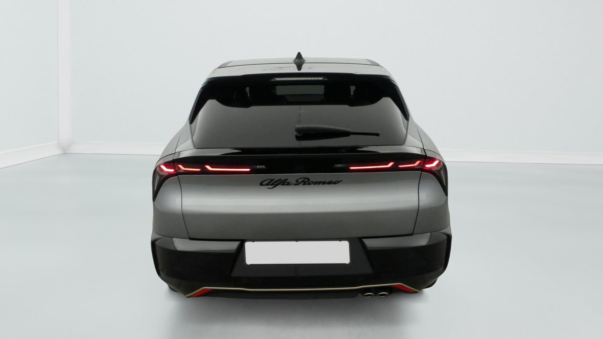 Vente en ligne Alfa Romeo Junior 1.2 Ibrida 145 ch eDCT6 Intensa au prix de 30 480 €