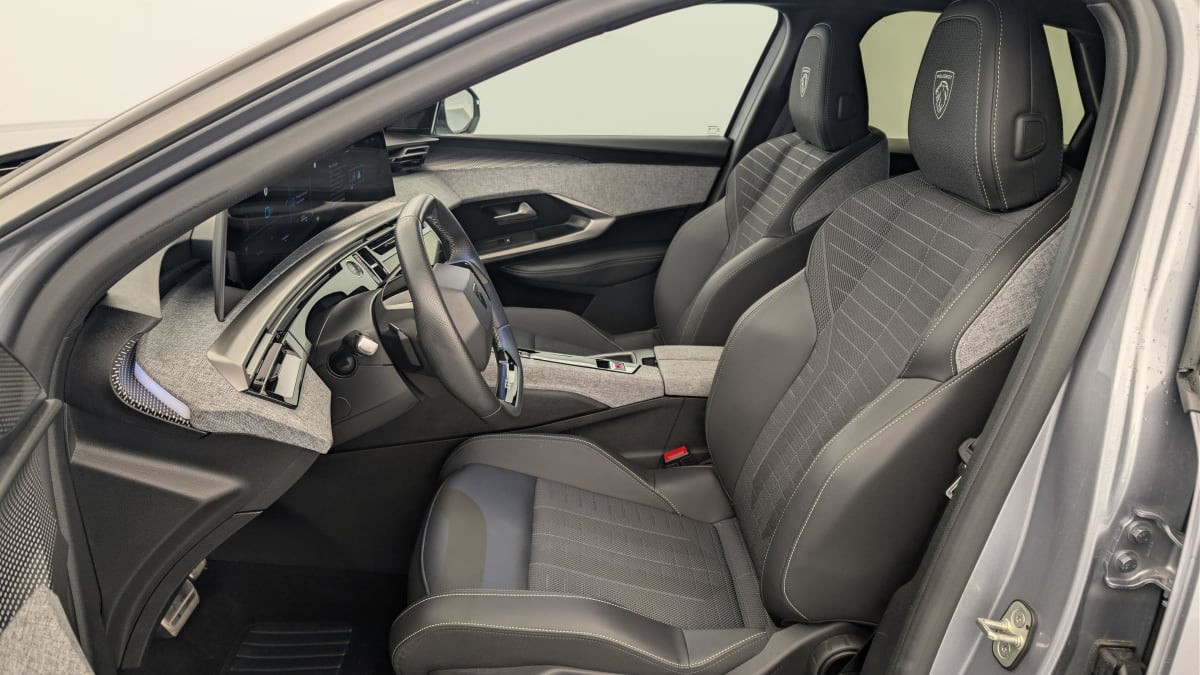 Vente en ligne Peugeot 3008 Hybrid 145 e-DCS6 GT au prix de 28 700 €