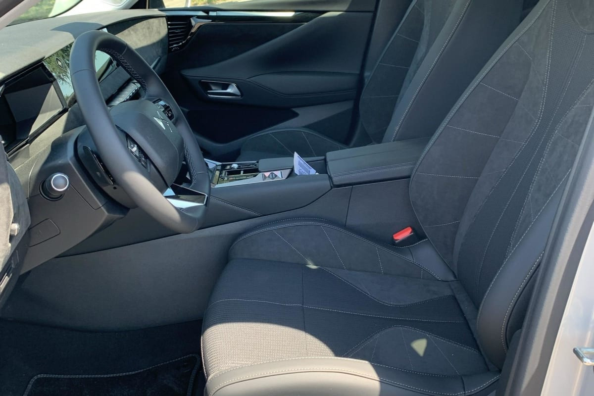 Vente en ligne Ds DS4 Hybride 145 e-DCT6 Etoile - Alcantara au prix de 33 420 €