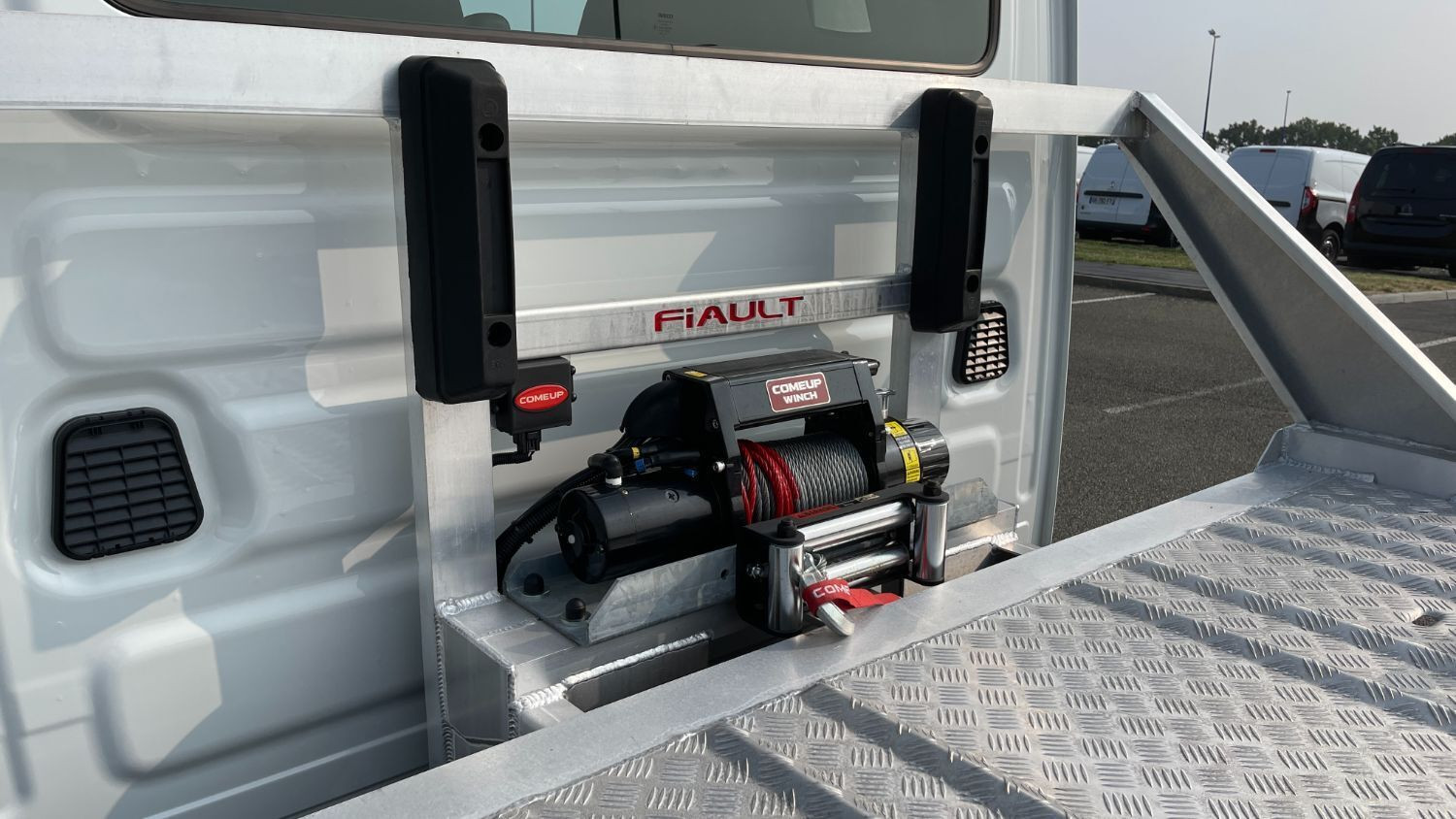 Vente en ligne Iveco Daily DAILY III 35S16H 4100 3.0 156ch Porte Voiture Plat'fix PF18 Alu au prix de 56 480 €