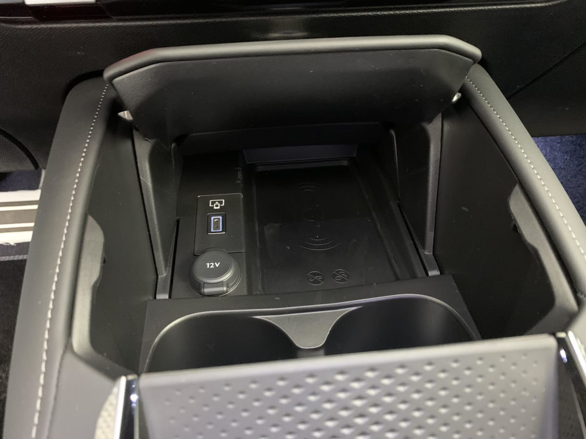 Vente en ligne Ds DS4 Hybride 145 e-DCT6 Etoile - Alcantara au prix de 32 430 €