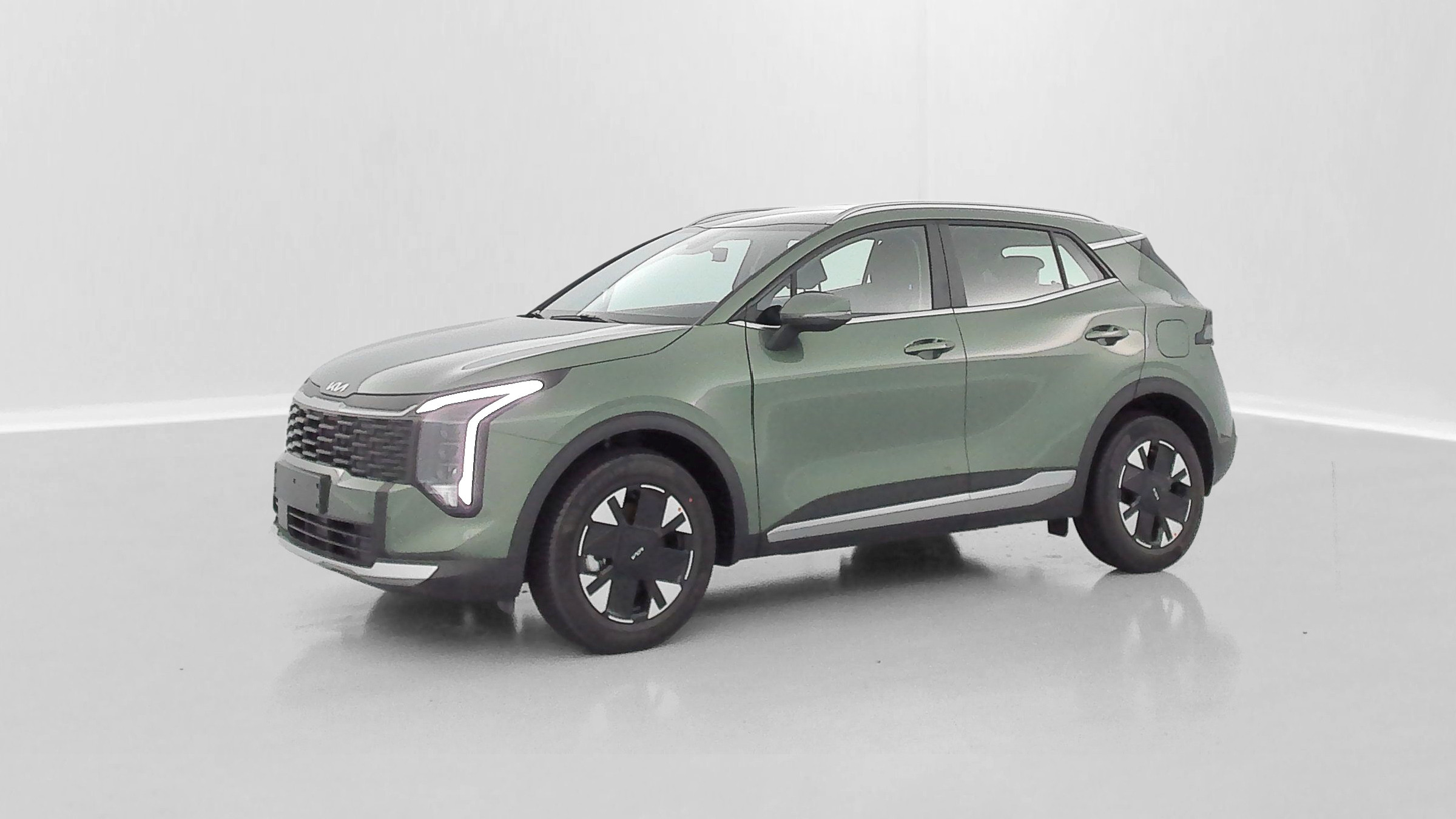 Vente en ligne Kia Sportage SPORTAGE V 1.6 T-GDi 239ch HEV Motion BVA6 au prix de 34 700 €