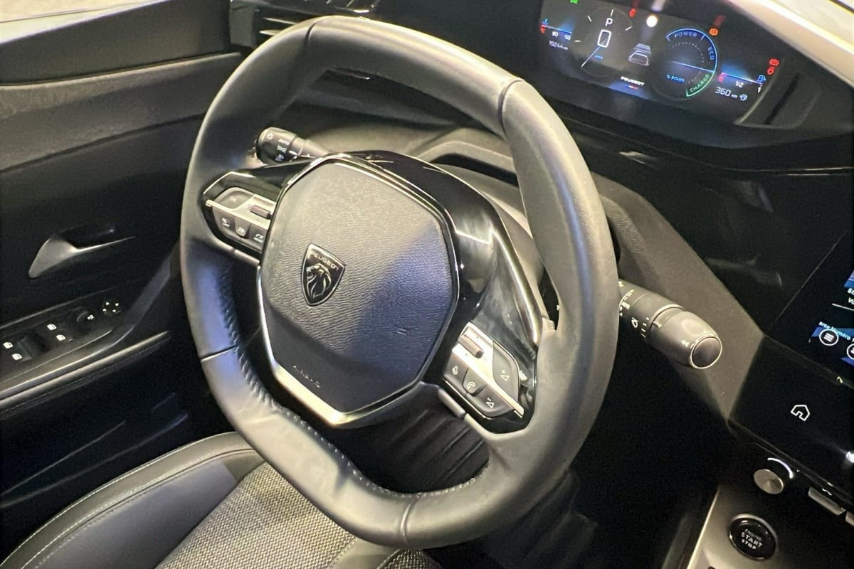 Vente en ligne Peugeot 408 Hybrid 145 e-DCS6 Allure au prix de 22 950 €