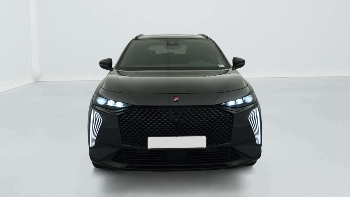 Vente en ligne Ds DS7 Crossback Hybride Rechargeable E-Tense 300 EAT8 4x4 Performance Line + au prix de 37 780 €