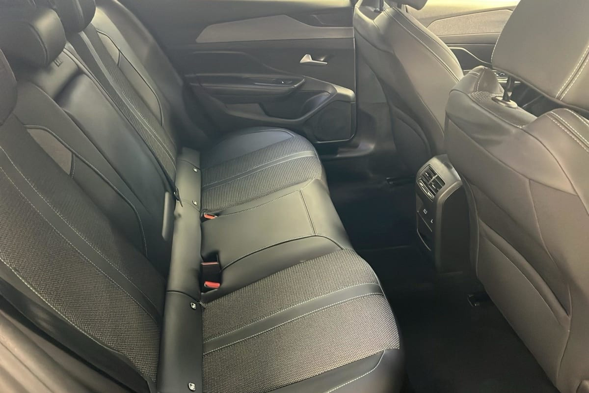 Vente en ligne Peugeot 408 Hybrid 145 e-DCS6 Allure au prix de 22 950 €