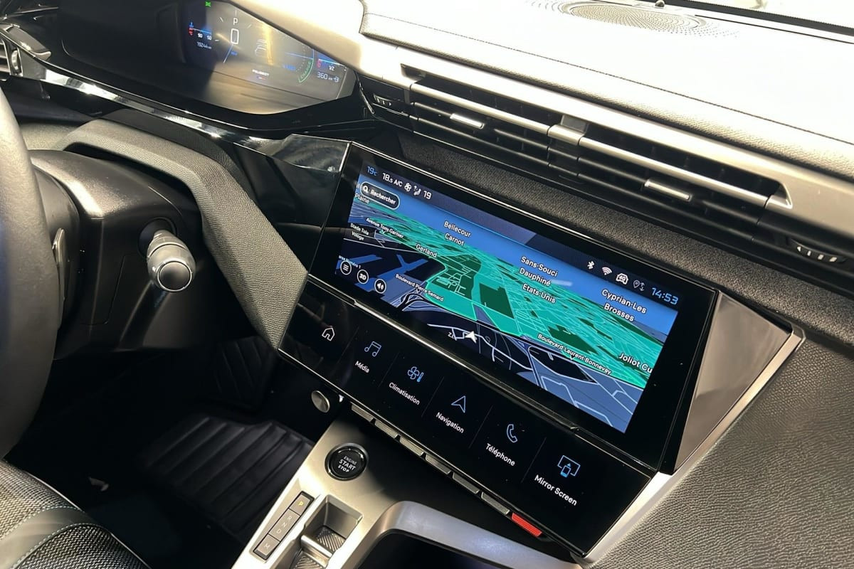 Vente en ligne Peugeot 408 Hybrid 145 e-DCS6 Allure au prix de 22 950 €