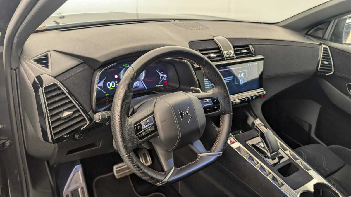 Vente en ligne Ds DS7 Crossback Hybride Rechargeable E-Tense 300 EAT8 4x4 Performance Line + au prix de 37 780 €