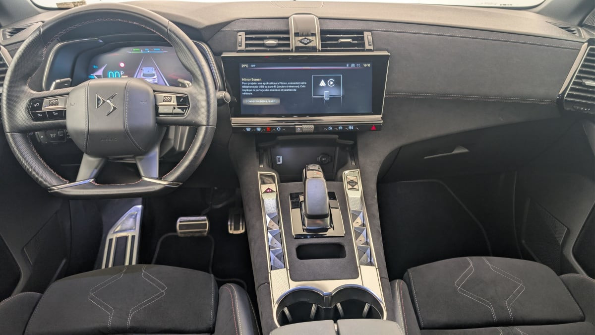 Vente en ligne Ds DS7 Crossback Hybride Rechargeable E-Tense 300 EAT8 4x4 Performance Line + au prix de 37 780 €