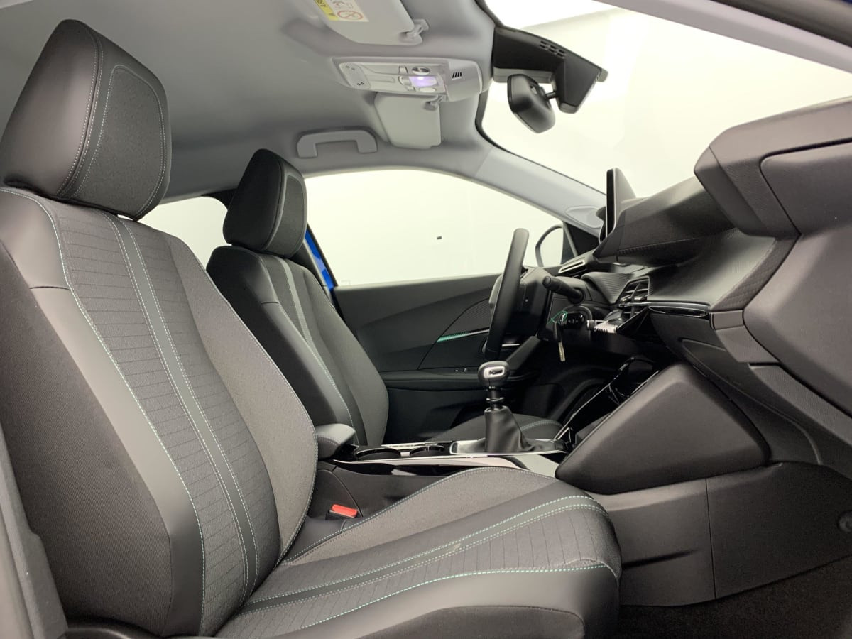 Vente en ligne Peugeot 2008 PureTech 130 S S BVM6 Allure Pack au prix de 16 150 €
