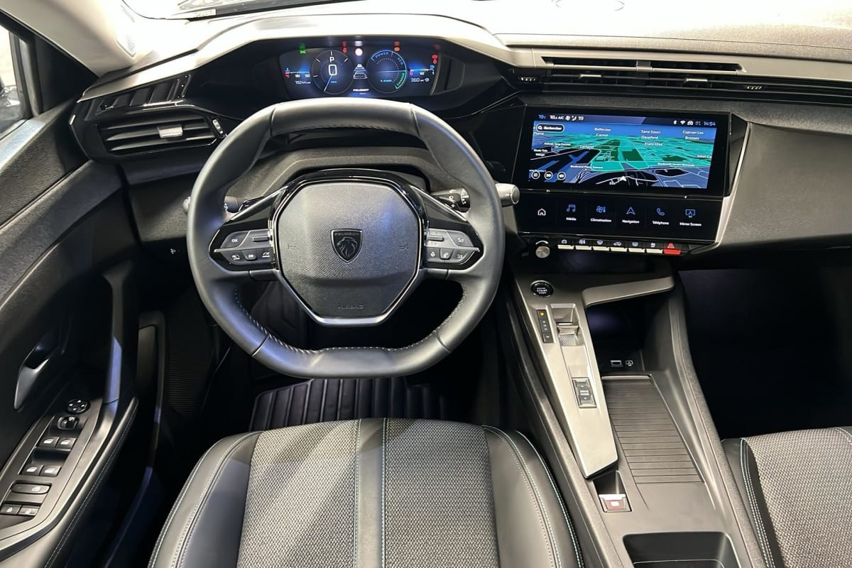 Vente en ligne Peugeot 408 Hybrid 145 e-DCS6 Allure au prix de 22 950 €