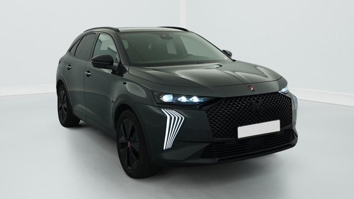 Vente en ligne Ds DS7 Crossback Hybride Rechargeable E-Tense 300 EAT8 4x4 Performance Line + au prix de 37 780 €