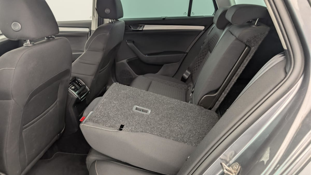 Vente en ligne Skoda Superb 2.0 TDI 150 SCR DSG7 BUSINESS au prix de 24 390 €