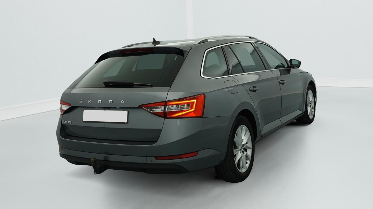 Vente en ligne Skoda Superb 2.0 TDI 150 SCR DSG7 BUSINESS au prix de 24 390 €