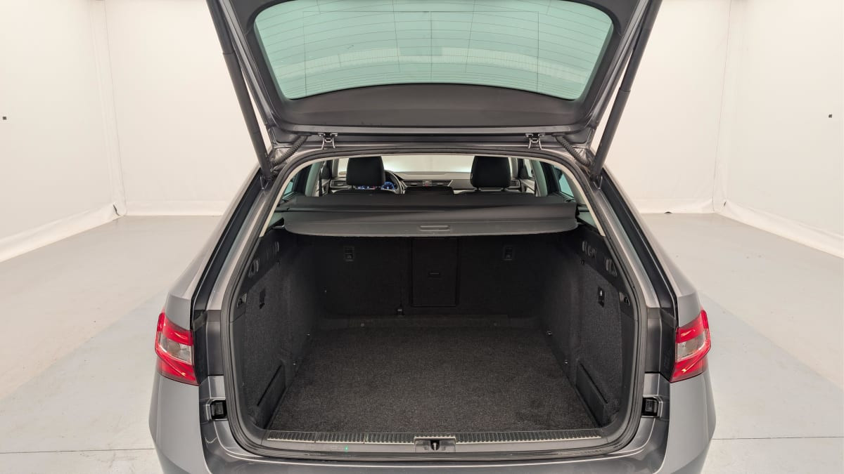 Vente en ligne Skoda Superb 2.0 TDI 150 SCR DSG7 BUSINESS au prix de 24 390 €