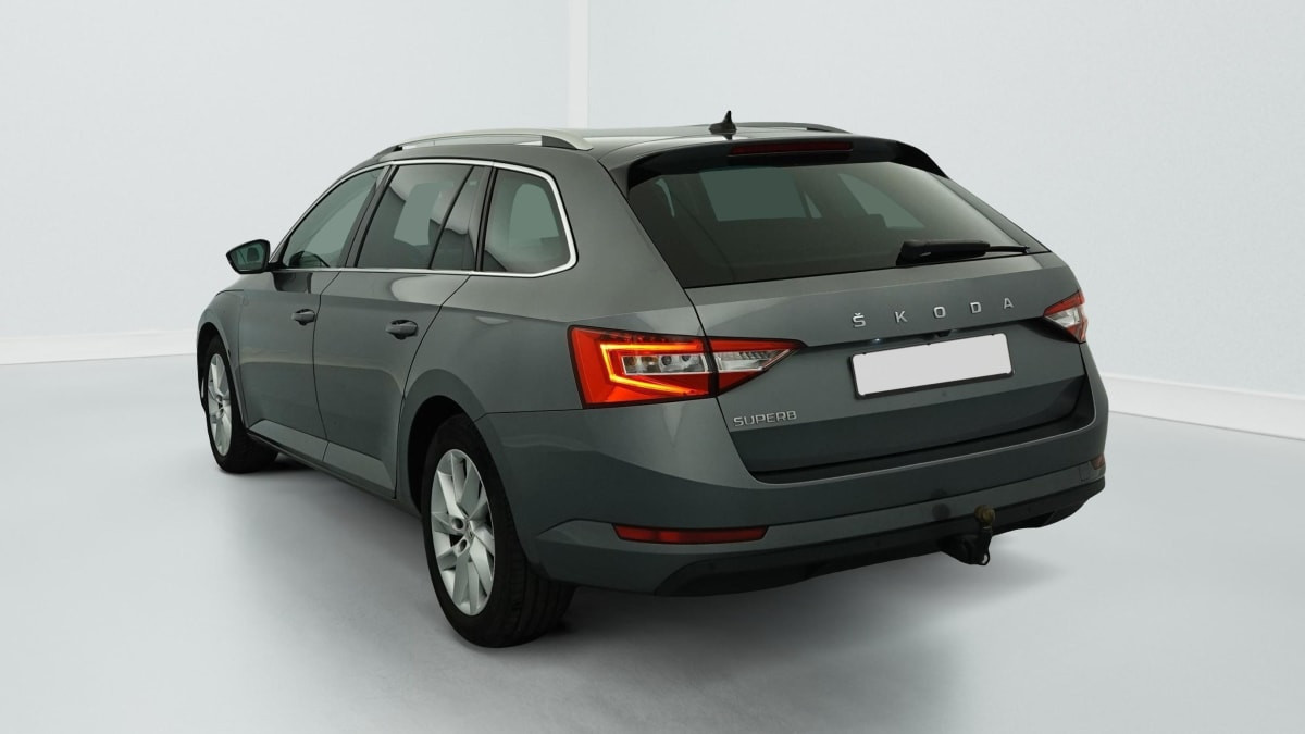 Vente en ligne Skoda Superb 2.0 TDI 150 SCR DSG7 BUSINESS au prix de 24 390 €