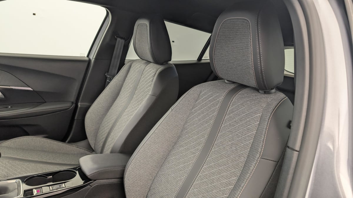 Vente en ligne Peugeot 2008 100 S S BVM6 Allure au prix de 17 700 €