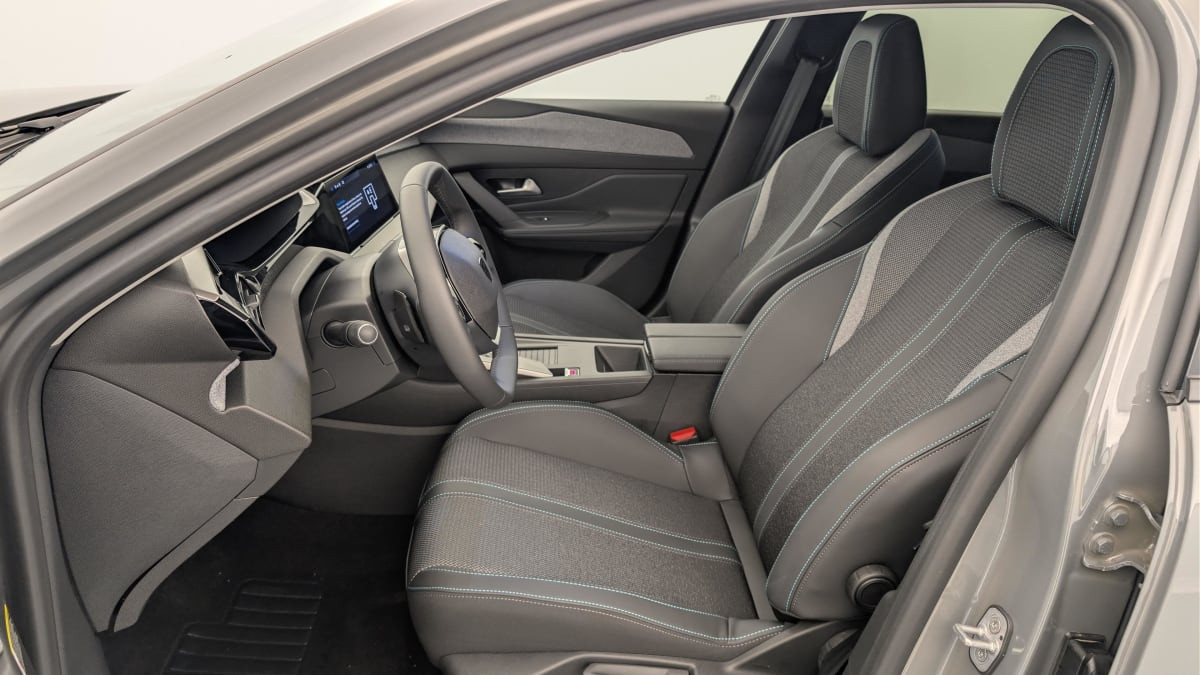 Vente en ligne Peugeot 308 Hybrid 145 e-DCS6 Allure au prix de 25 010 €