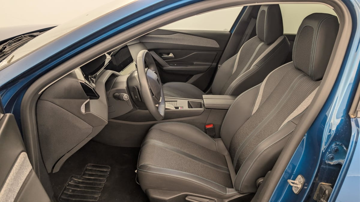 Vente en ligne Peugeot 408 Hybrid 145 e-DCS6 Allure au prix de 22 850 €
