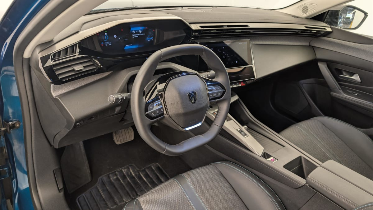 Vente en ligne Peugeot 408 Hybrid 145 e-DCS6 Allure au prix de 22 850 €
