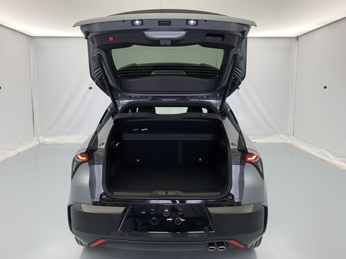 Vente en ligne Alfa Romeo Junior 1.2 Ibrida 145 ch e-DCT6 Ti au prix de 29 340 €
