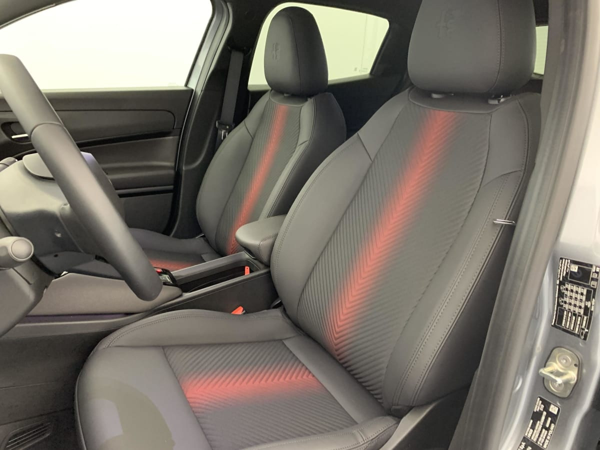Vente en ligne Alfa Romeo Junior 1.2 Ibrida 145 ch e-DCT6 Ti au prix de 29 340 €