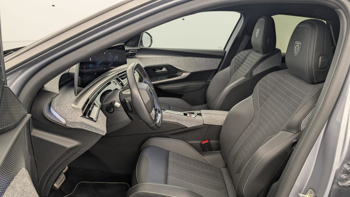 Vente en ligne Peugeot 3008 Hybrid 145 e-DCS6 GT au prix de 28 510 €