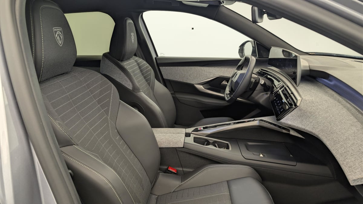 Vente en ligne Peugeot 3008 Hybrid 145 e-DCS6 GT au prix de 28 510 €