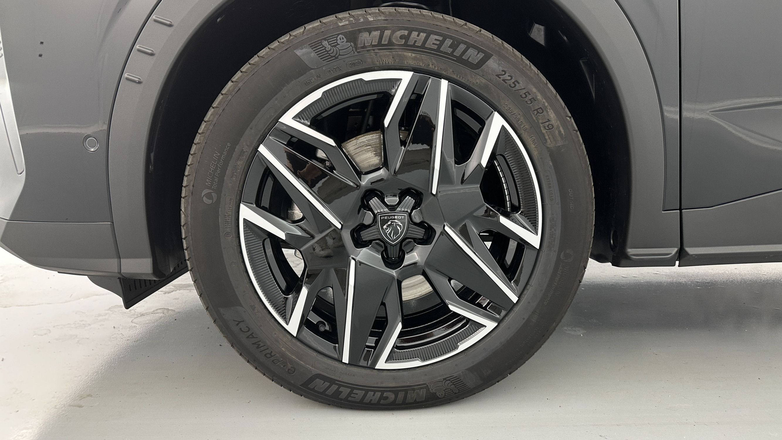 Vente en ligne Peugeot 5008 5008 III 1.2 Hybrid 145ch GT e-DCS6 au prix de 33 910 €