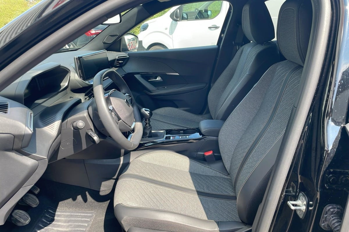 Vente en ligne Peugeot 2008 100 S S BVM6 Allure au prix de 19 120 €