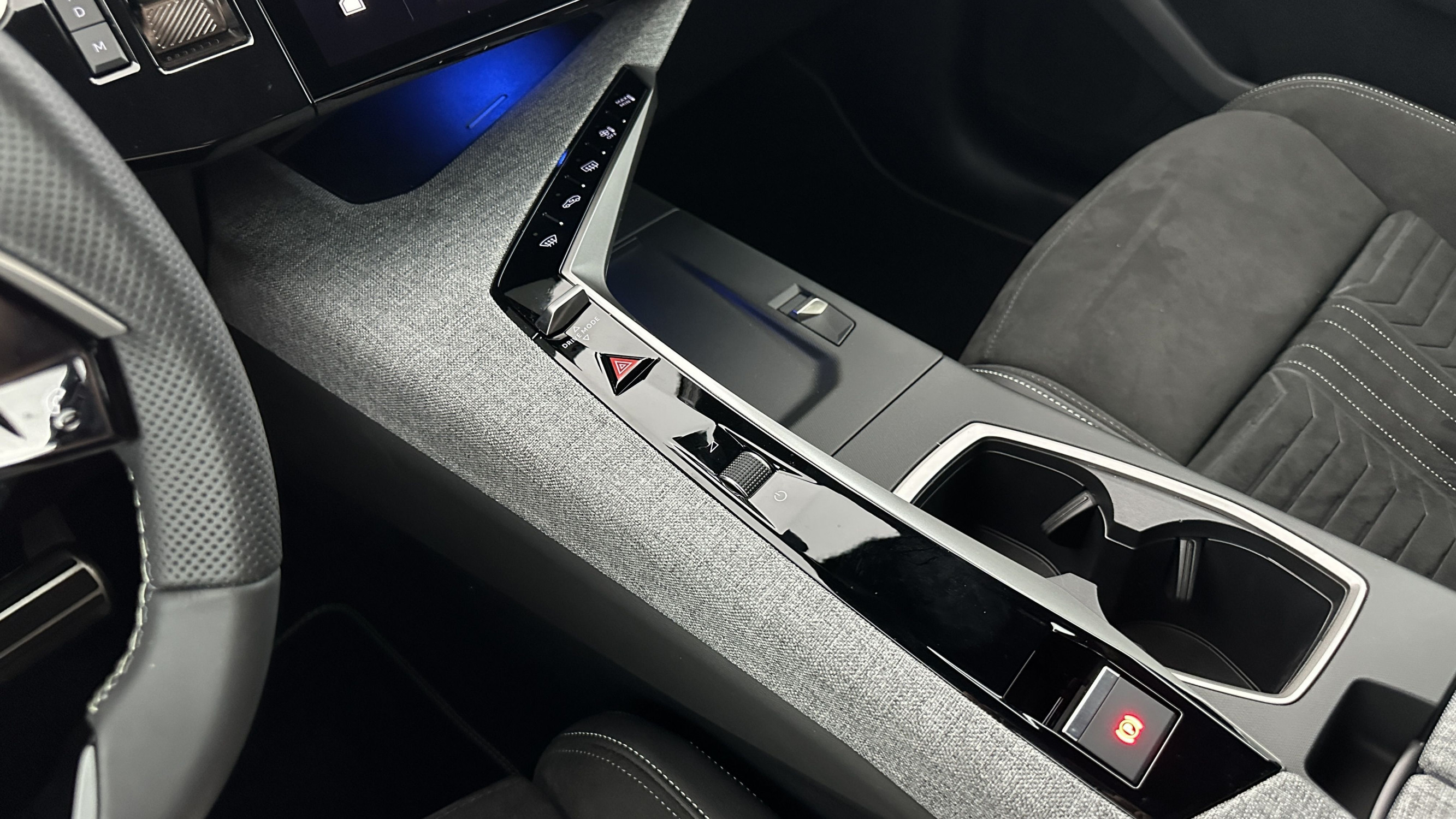Vente en ligne Peugeot 5008 5008 III 1.2 Hybrid 145ch GT e-DCS6 au prix de 33 910 €