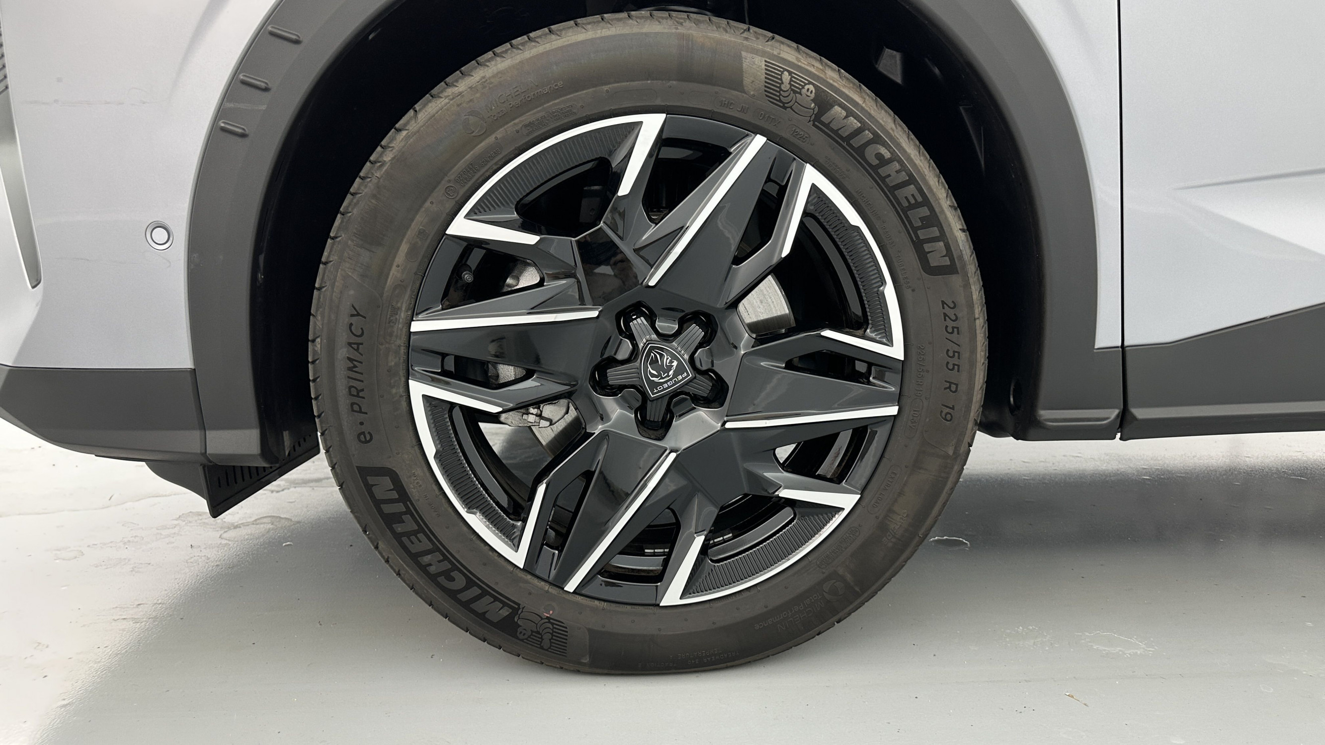 Vente en ligne Peugeot 5008 5008 III 1.2 Hybrid 145ch GT e-DCS6 au prix de 33 910 €