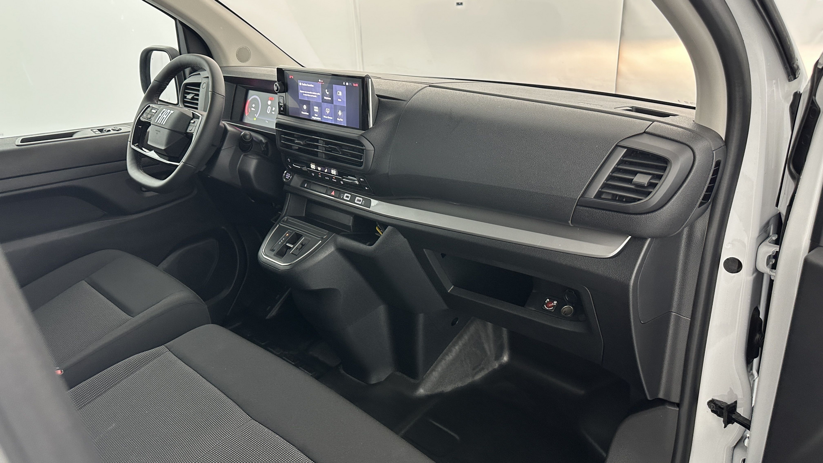 Vente en ligne Fiat Scudo SCUDO CA XL 2.0 BlueHDi 180ch Pack Premium Connect EAT8 au prix de 37 880 €