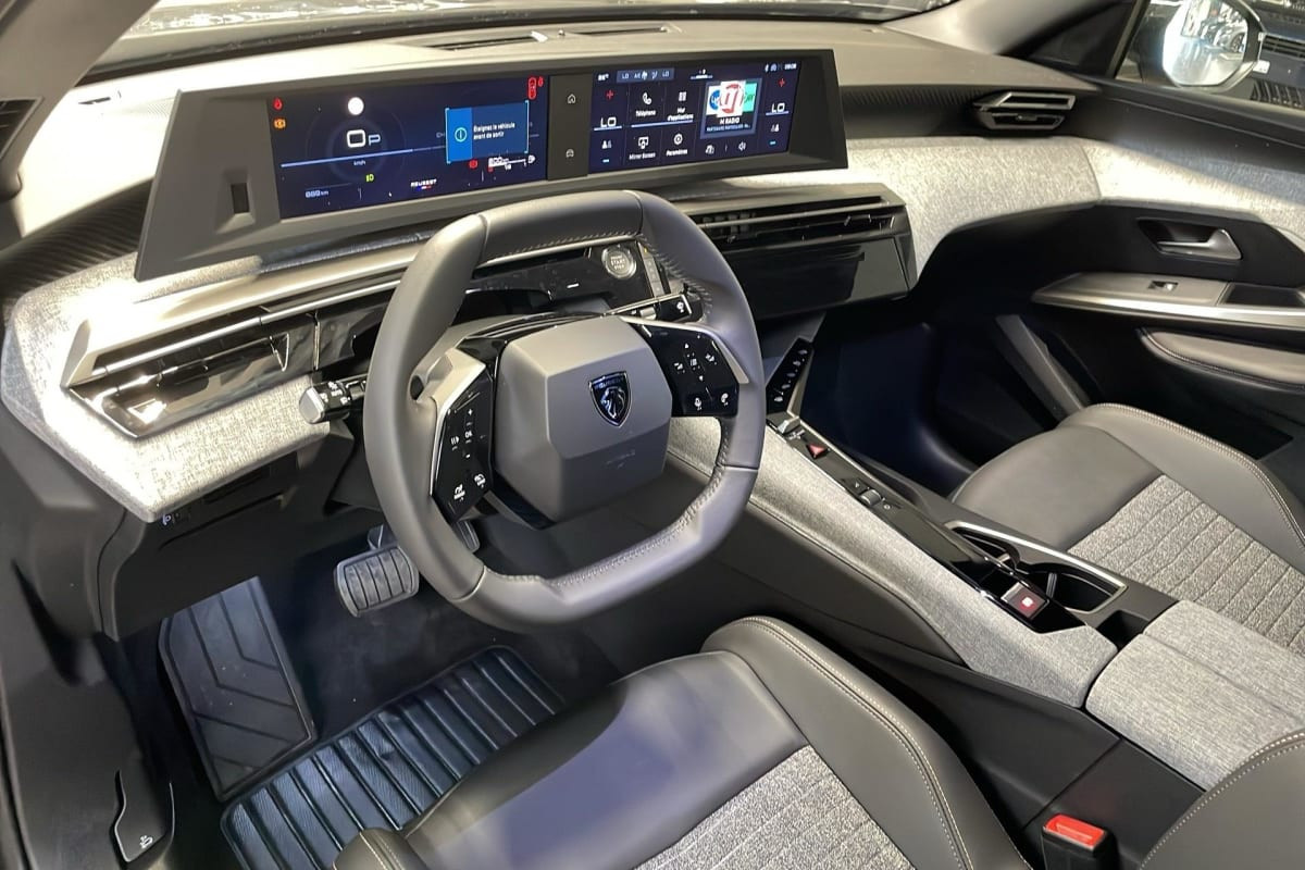 Vente en ligne Peugeot 3008 Hybrid 145 e-DCS6 Allure au prix de 28 510 €