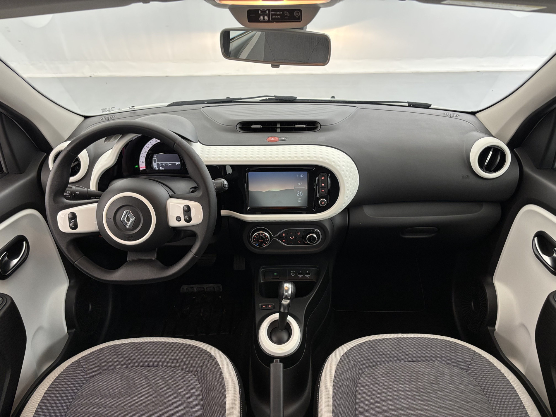 Vente en ligne Renault Twingo 3 E-Tech Electric Equilibre R80 Achat Intégral au prix de 11 990 €