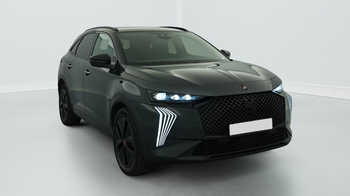 Vente en ligne Ds DS7 Crossback Hybride Rechargeable E-Tense 300 EAT8 4x4 Performance Line + au prix de 37 780 €