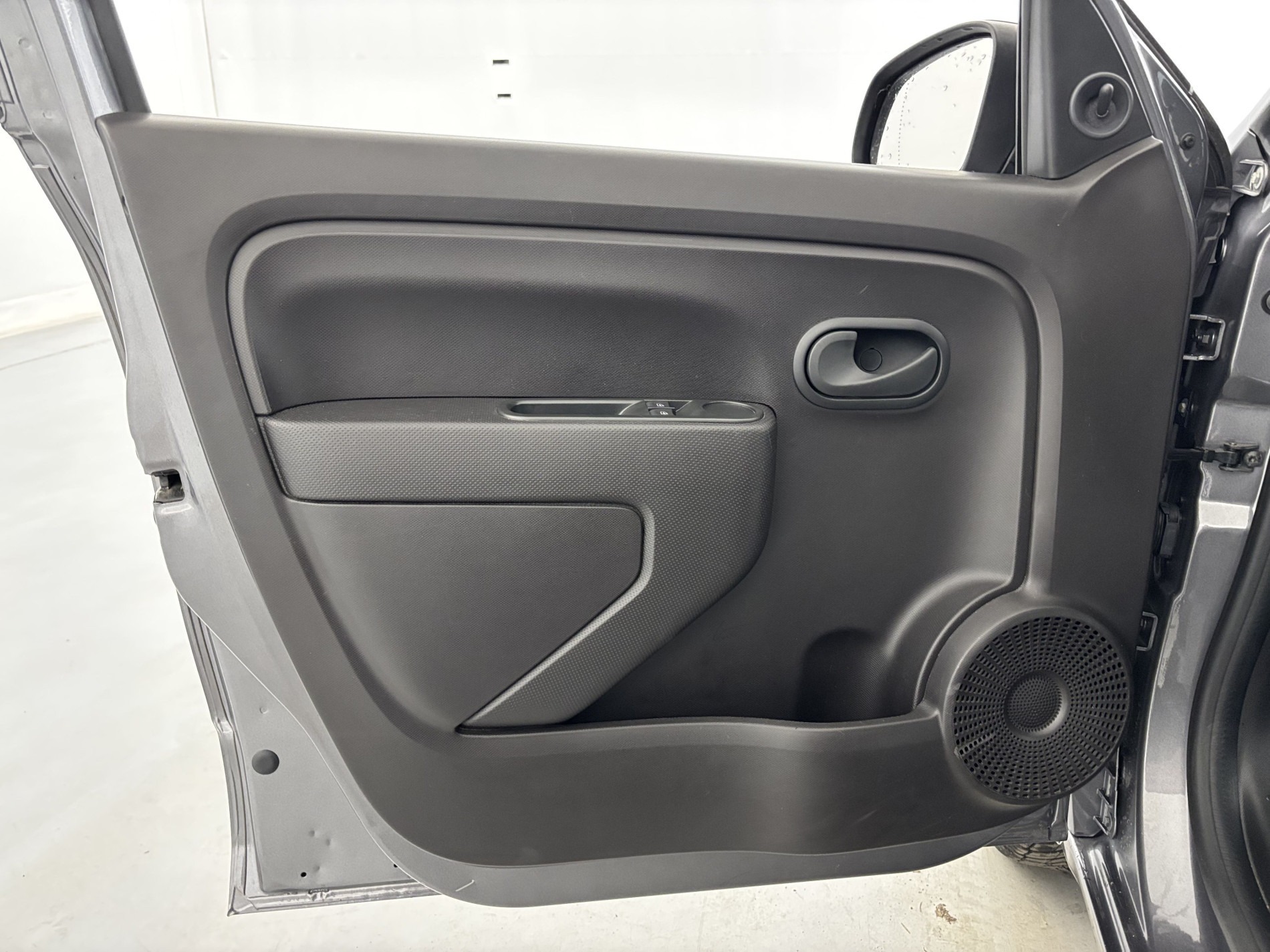 Vente en ligne Renault Twingo 3 E-Tech Electric Authentic Achat Intégral au prix de 10 990 €