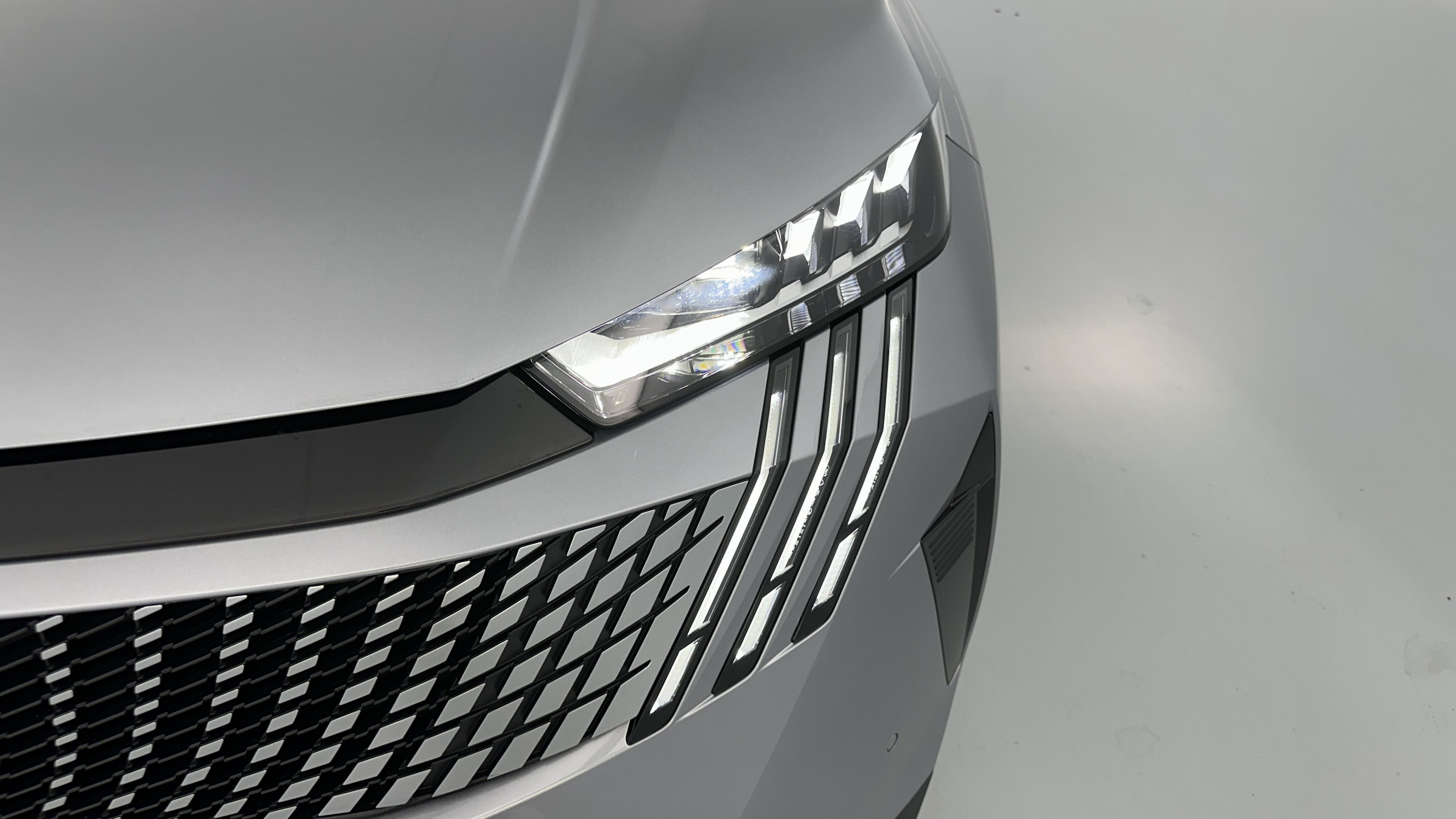Vente en ligne Peugeot 5008 5008 III 1.2 Hybrid 145ch GT e-DCS6 au prix de 33 910 €